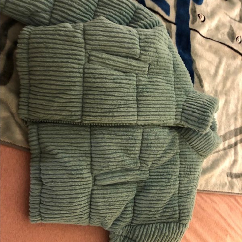 PUFFER JACKET